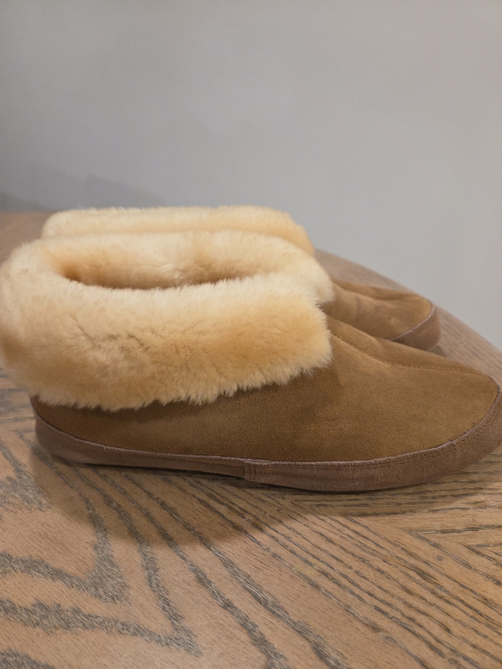 Overland Slippers Mens 13 Brown Sheepskin Suede Shearling Cozy Cabin Moccasins